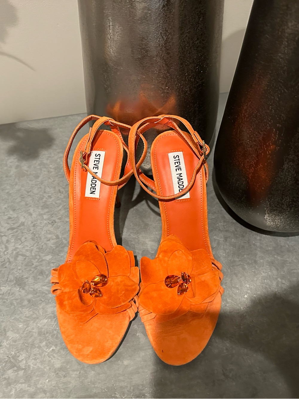 Steve Madden Orange Suede Floral Ankle-Strap Heels size 8.5 new no box